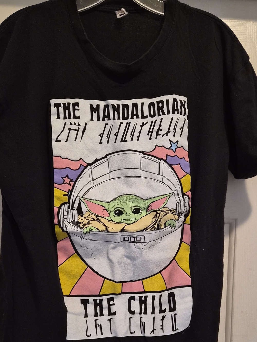 The Mandalorian 'The Child' Graphic Kids T-Shirt - Black